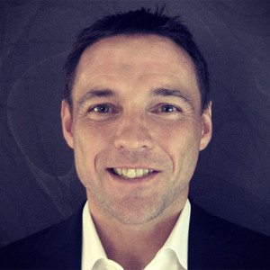 Derek Bond